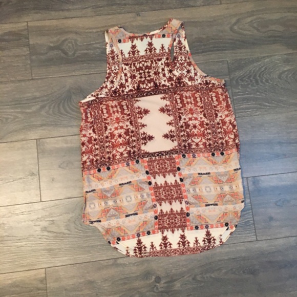 Fun, colorful pattern top - Picture 2 of 2